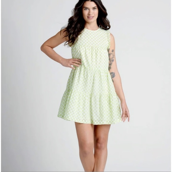 Modcloth Dresses & Skirts - Modcloth Green Eyelet Patterned Dress